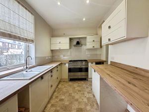 Kitchen- click for photo gallery